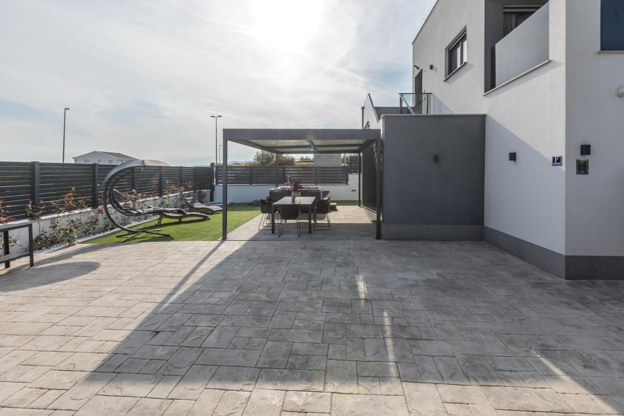 Luxury Apartments Katarina Kaštela Eksteriør billede